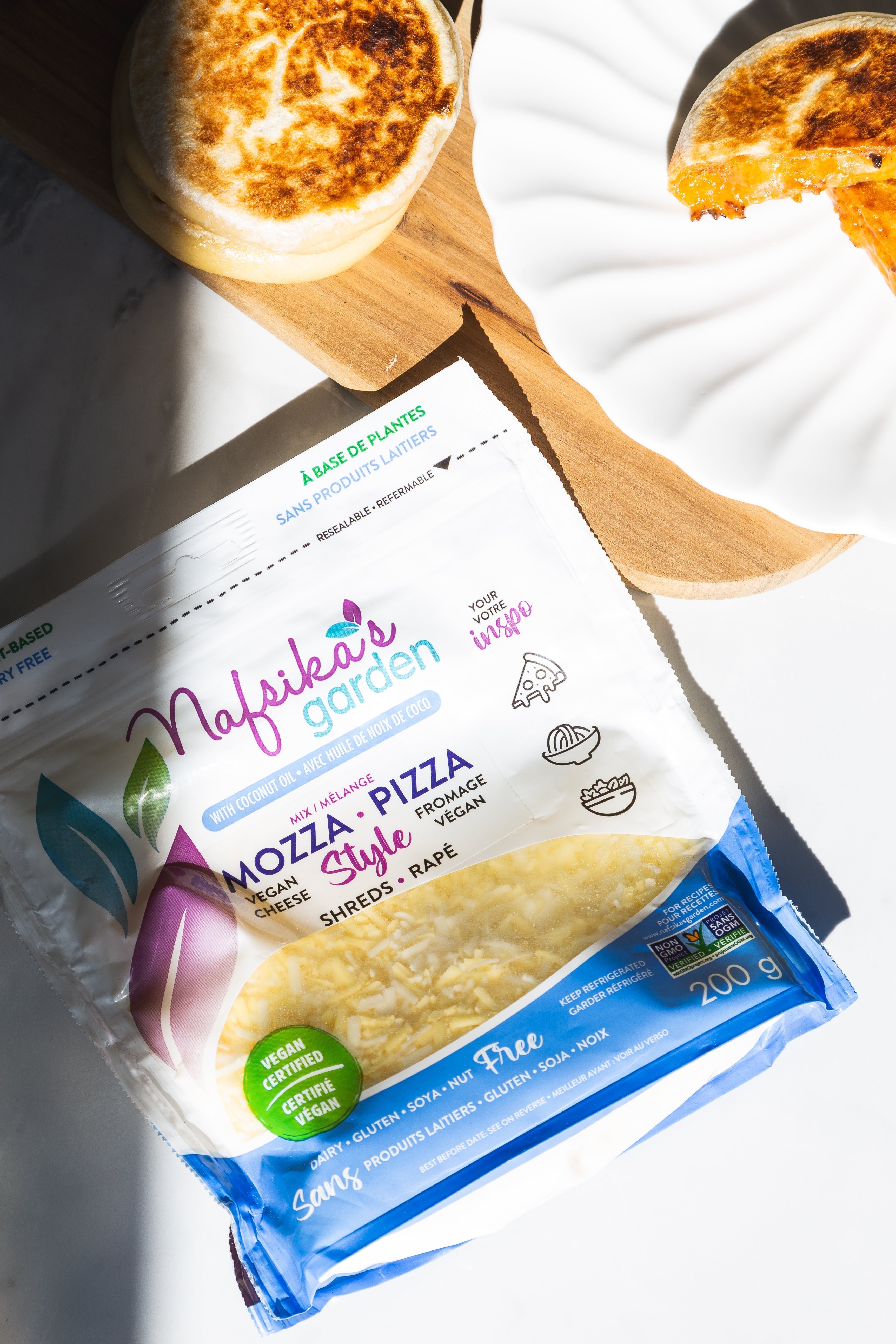 Pizza Pita Pockets: A Cheesy Plant-Based Twist on Flatbread